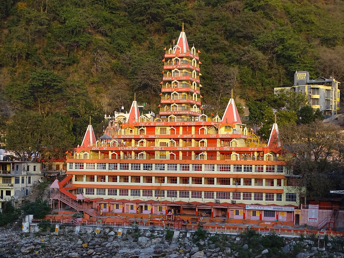 Exterior view of the Sahajanand Wellness ashram building